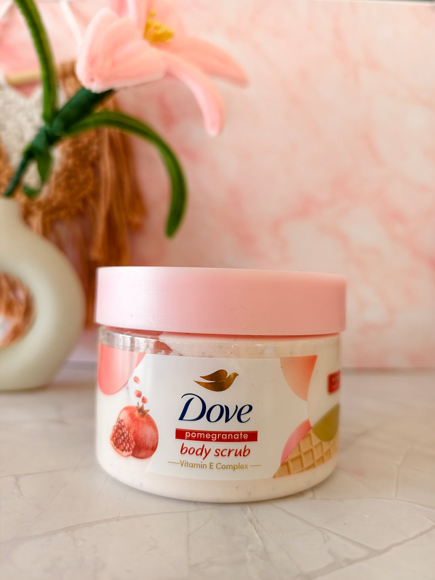 Dove Body Scrub Pomegranate